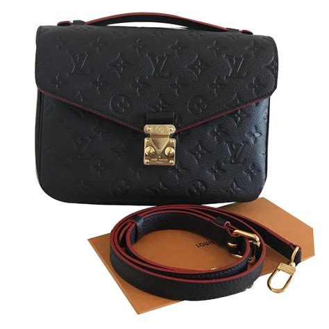 lv pochette uomo|Lv pochette metis empreinte.